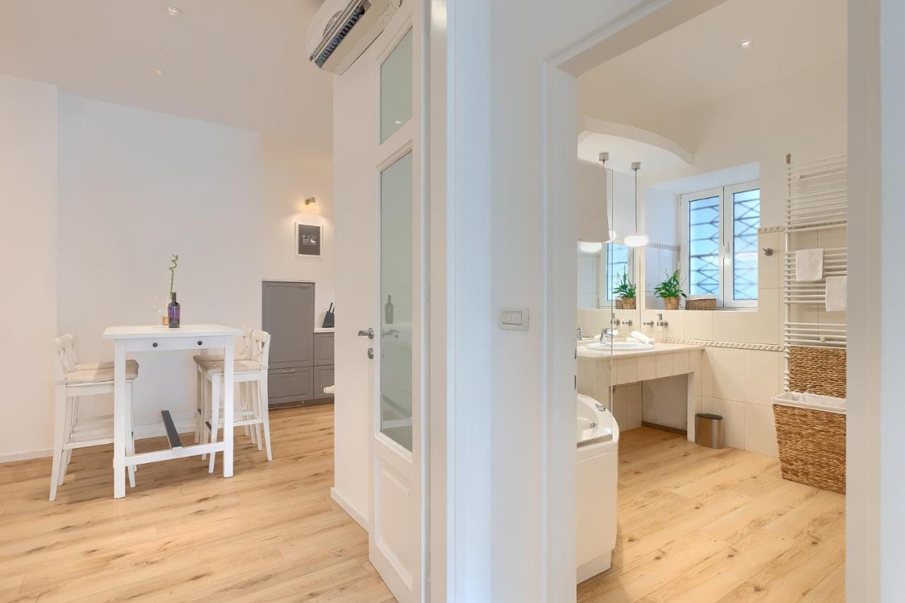 Calafati Apartment With Free Private Parking Rijeka Exteriör bild