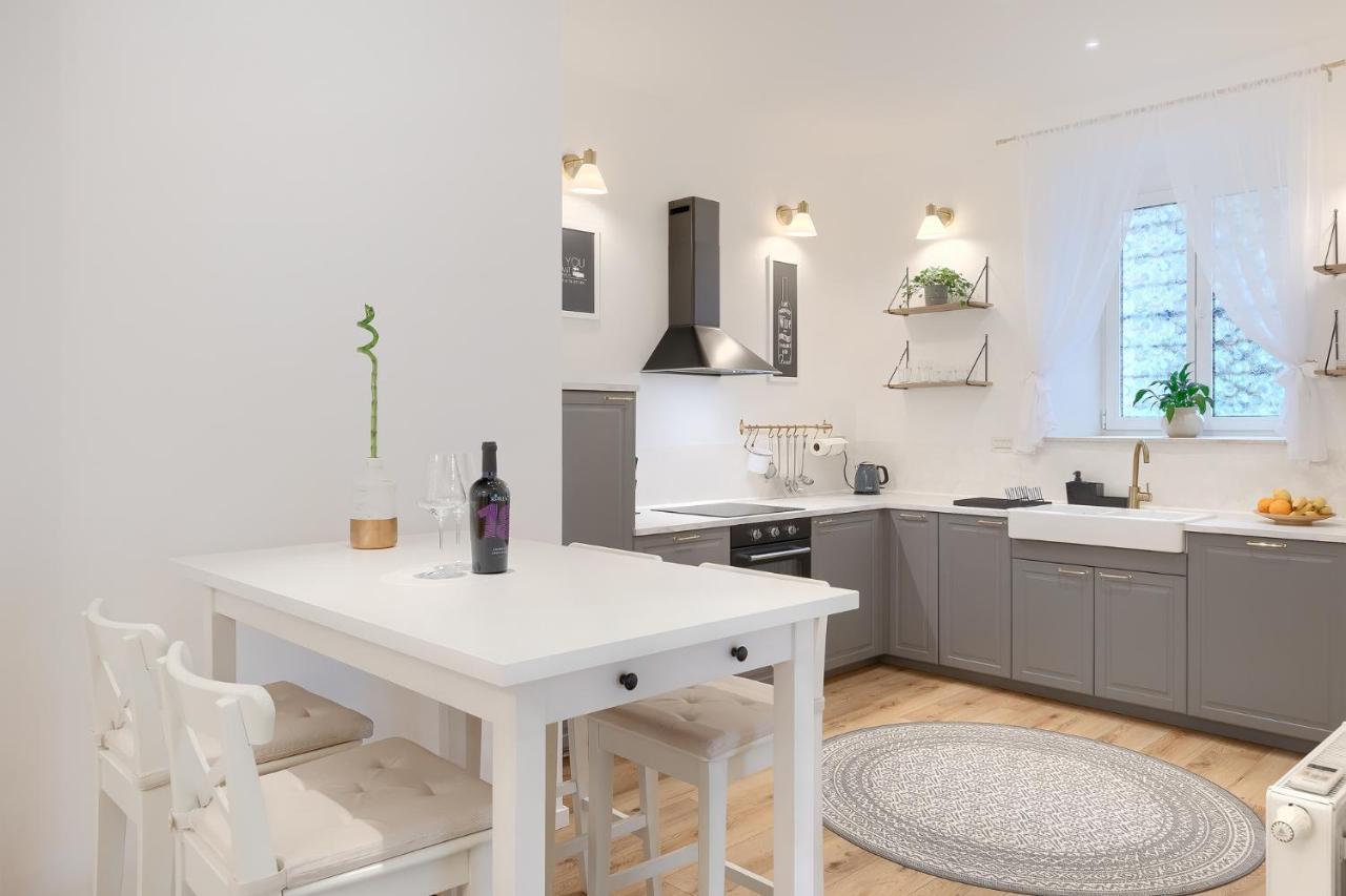 Calafati Apartment With Free Private Parking Rijeka Exteriör bild