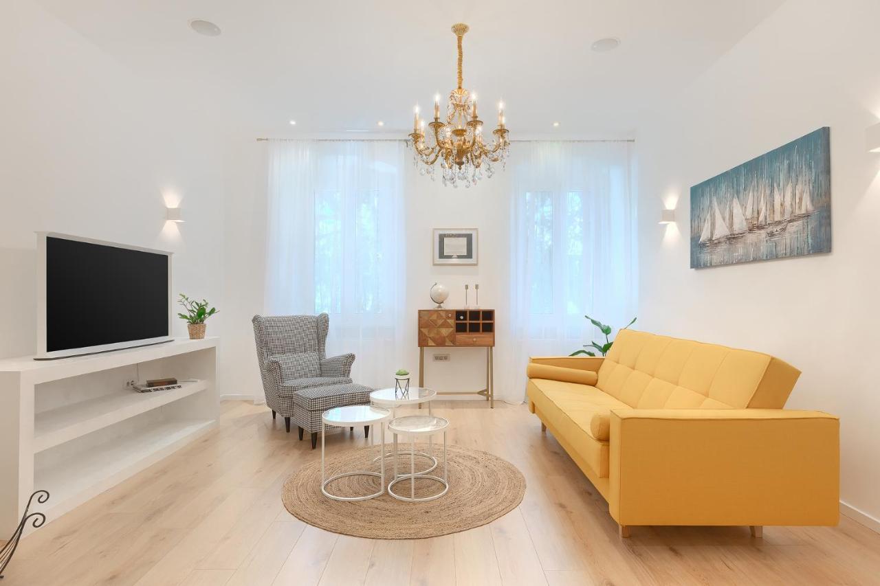 Calafati Apartment With Free Private Parking Rijeka Exteriör bild