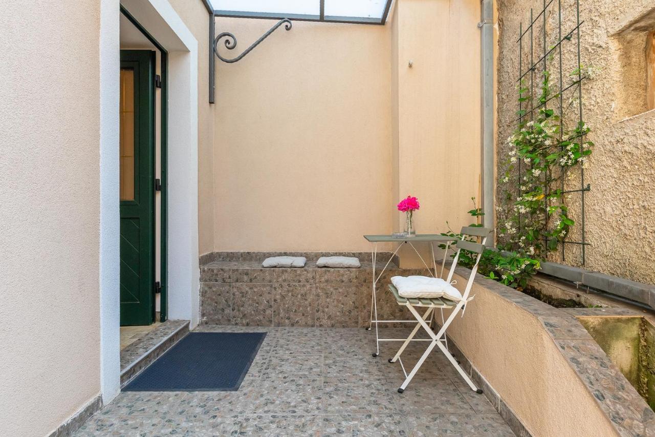 Calafati Apartment With Free Private Parking Rijeka Exteriör bild