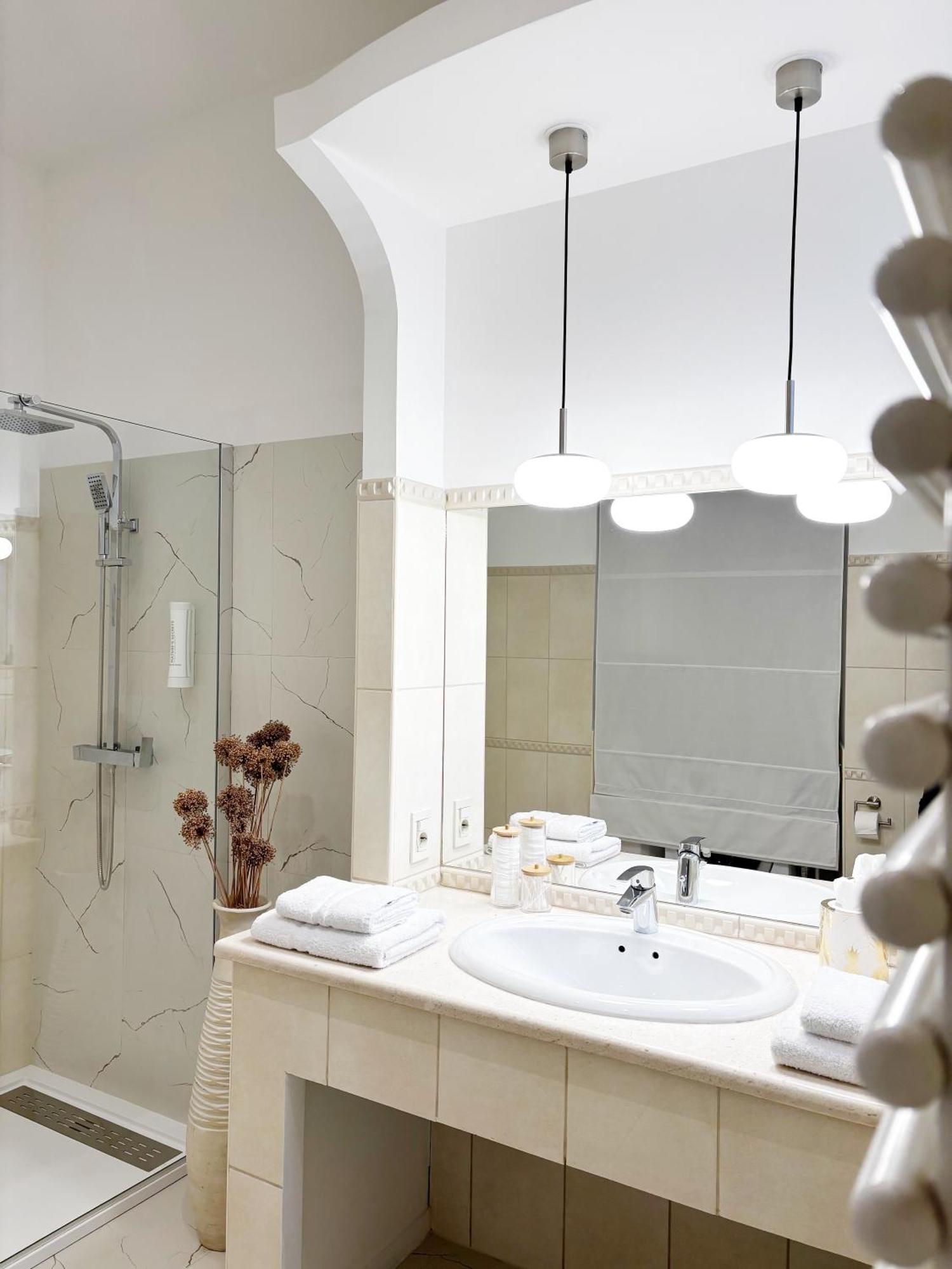 Calafati Apartment With Free Private Parking Rijeka Exteriör bild